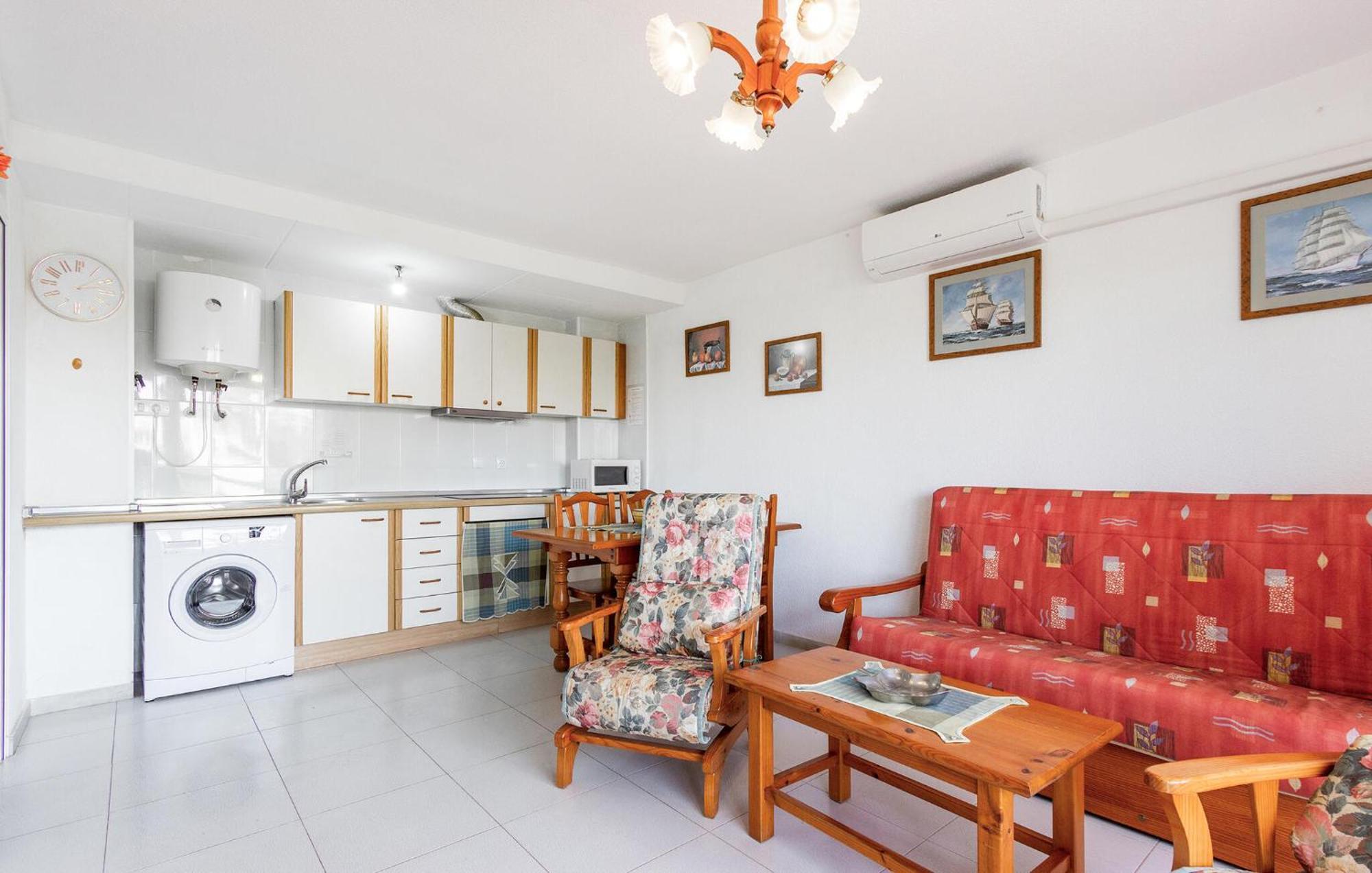 Nice Apartment In Torrevieja With Kitchen Exteriör bild
