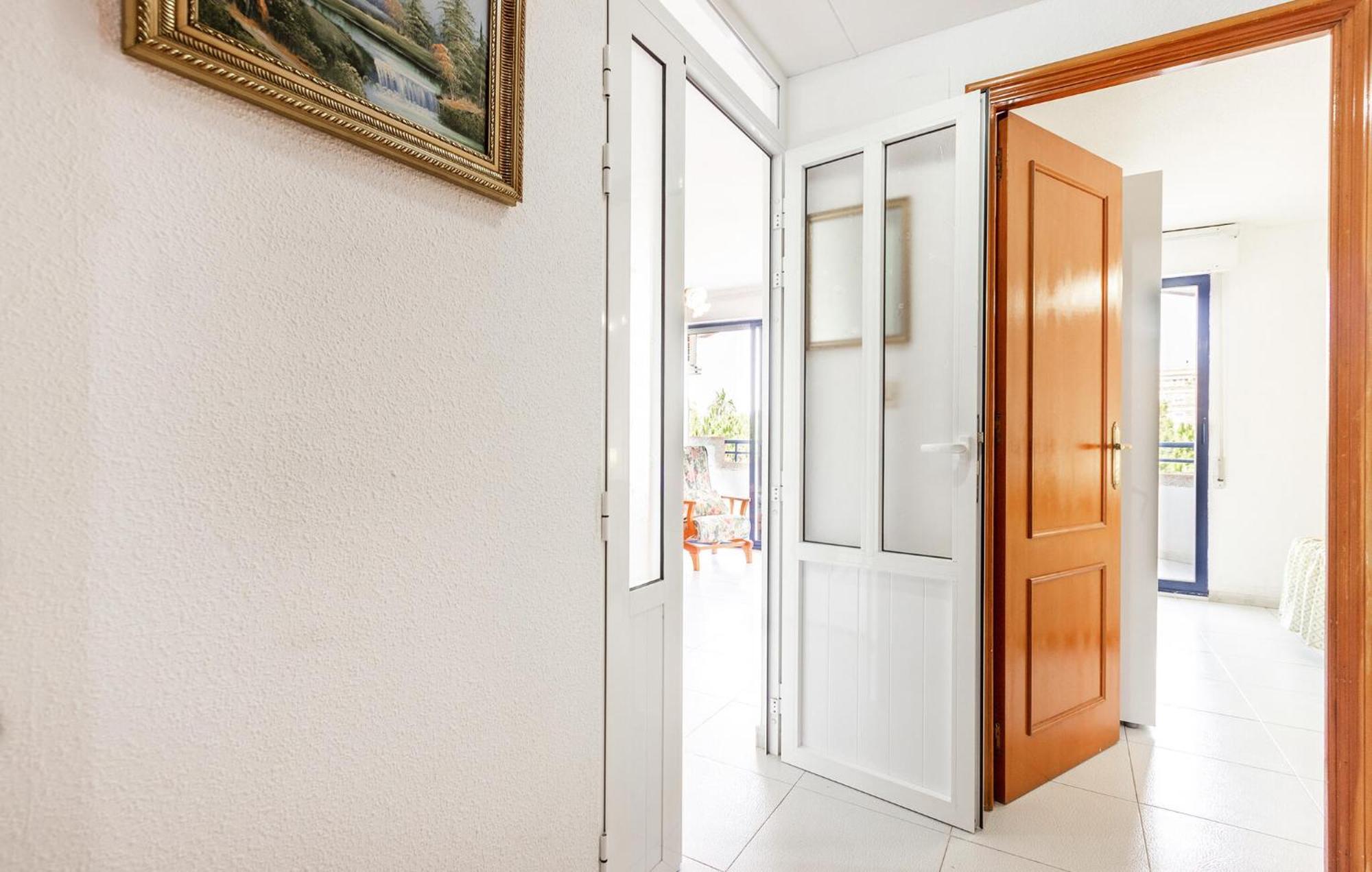 Nice Apartment In Torrevieja With Kitchen Exteriör bild