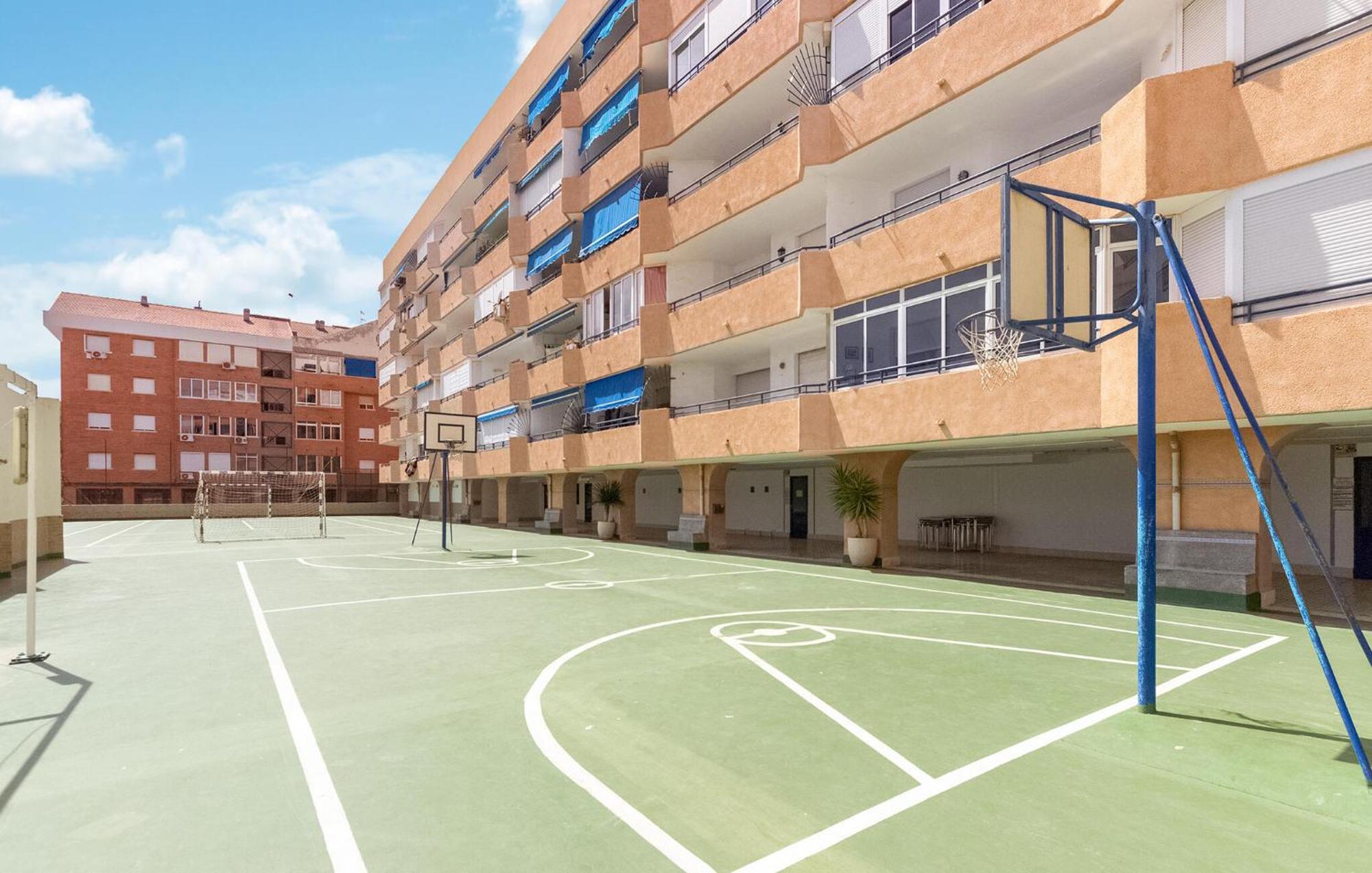 Nice Apartment In Torrevieja With Kitchen Exteriör bild